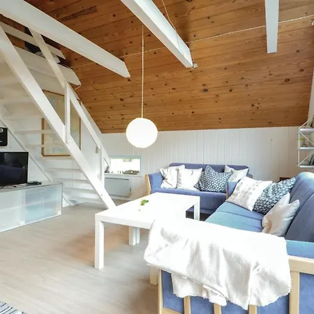 Pet Friendly In With Kitchen Holiday home *